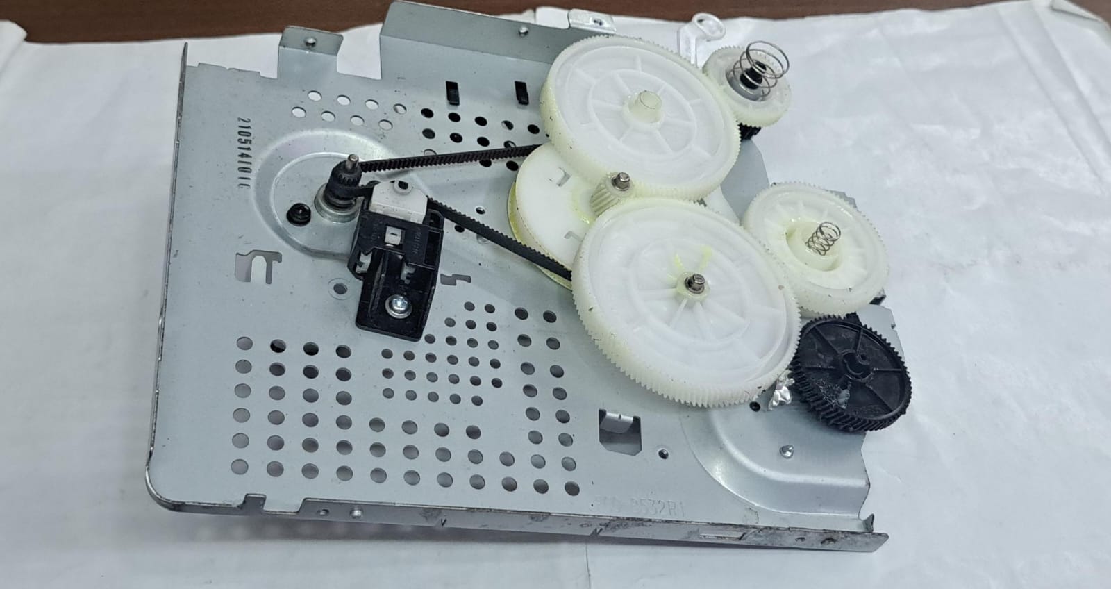 HP LaserJet P1007 , P1108 ,M1136 , LBP6018 With motor original gear set - Image 2