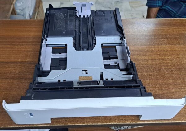 KYOCERA M2040DN ORIGINAL TRAY - Image 2